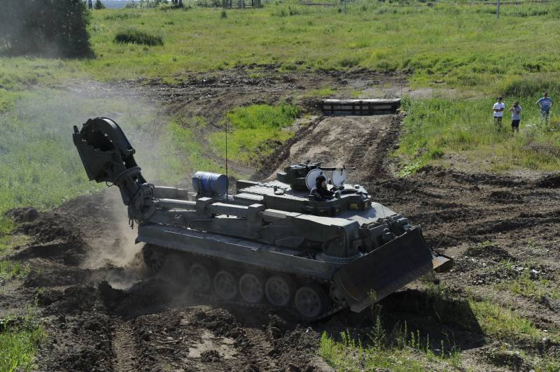 Универсальная бронированная инженерная машина «Объект 153» УБИМ оружие