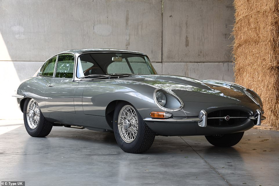Возрождение винтажного Jaguar, который 30 лет гнил в зарослях jaguar,авто и мото,реставрация
