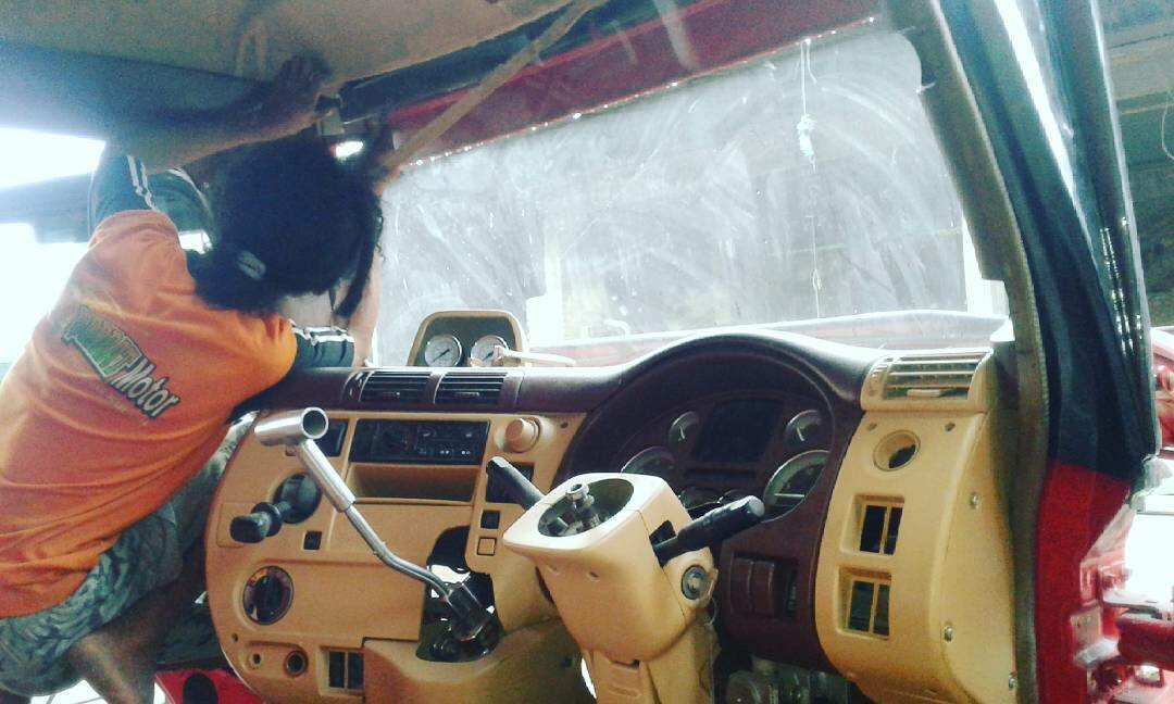 Маленькие грузовики Fuso Canter с внешностью от Scania и Actros MP4 - Индонезийский вид тюнинга грузовиков Маленькие грузовики Fuso Canter с внешностью от Scania и Actros MP4 - Индонезийский вид тюнинга грузовиков авто