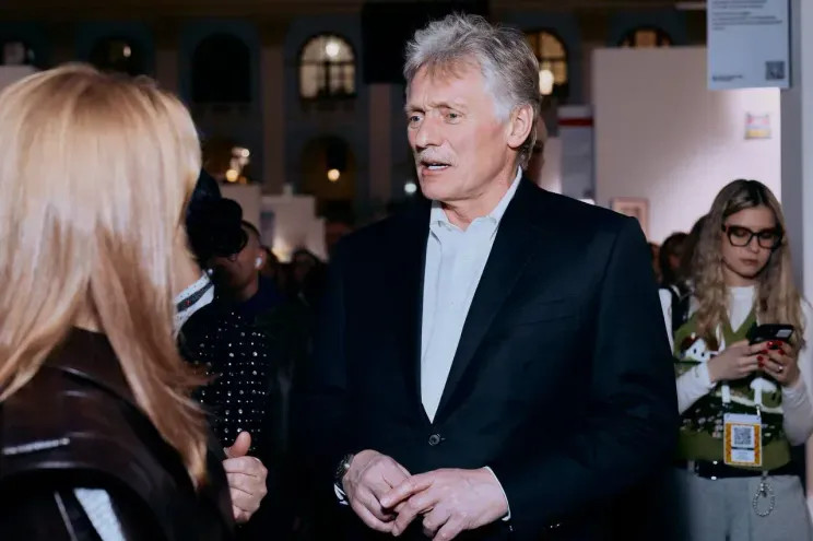 Филипп Киркоров, Дмитрий Песков и Татьяна Навка, Тимати с возлюбленной Валентиной Ивановой посетили ярмарку современного искусства 