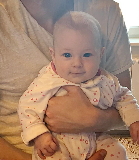 Юлия Липницкая поделилась серией фотографий дочери по случаю особенной даты Дети,Дети знаменитостей