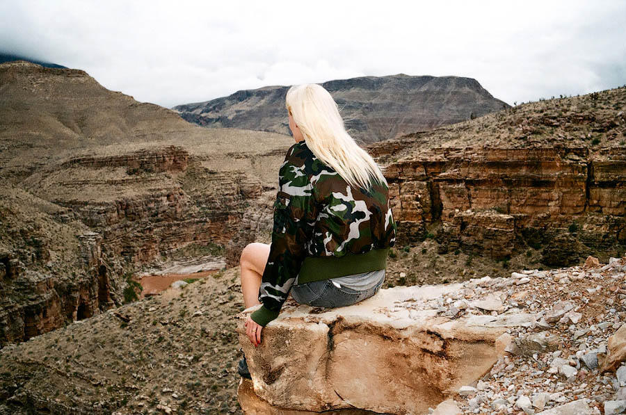 Сексуальные провокации ночного Берлина в работах Мaксима Бaллeстeрoса Сексуальные провокации ночного Берлина в работах Мaксима Бaллeстeрoса