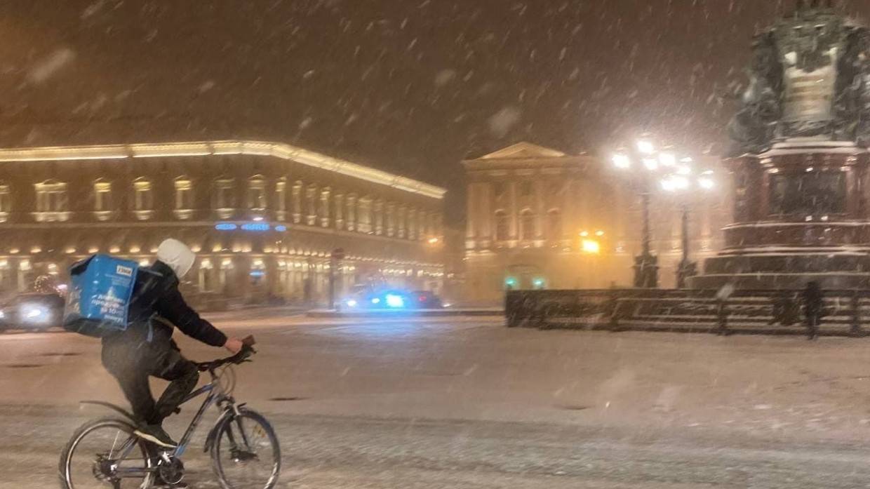 Снежный буран обрушится на Санкт-Петербург в ночь на 30 января
