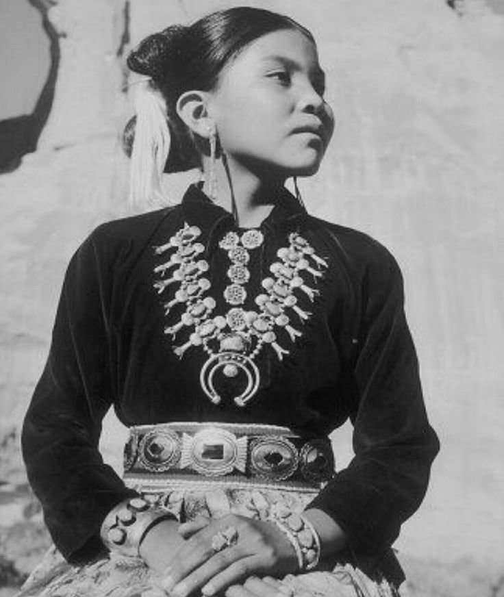 Молодая девушка племени Навахо женщины, индейцы, красота, племена, прерии
