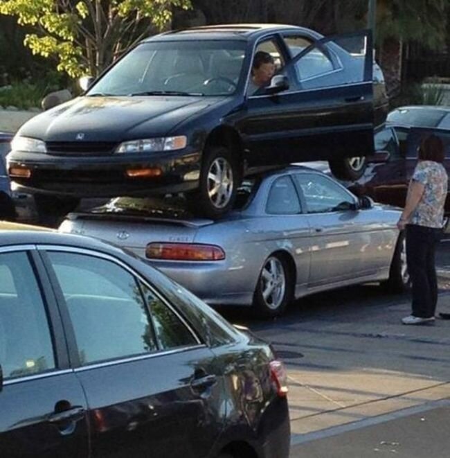 Девушки за рулем иногда делают глупости... Девушки за рулем иногда делают глупости... отдых,юмор