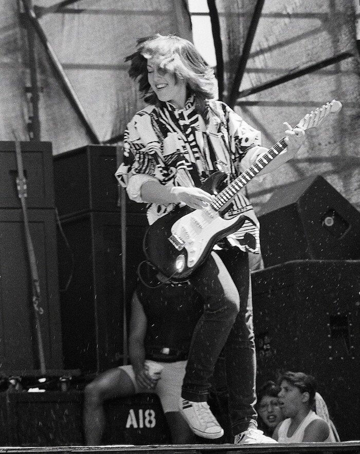 Фотограф, сделавший карьеру скрытой съёмкой на рок-концертах Фотограф, сделавший карьеру скрытой съёмкой на рок-концертах фотография