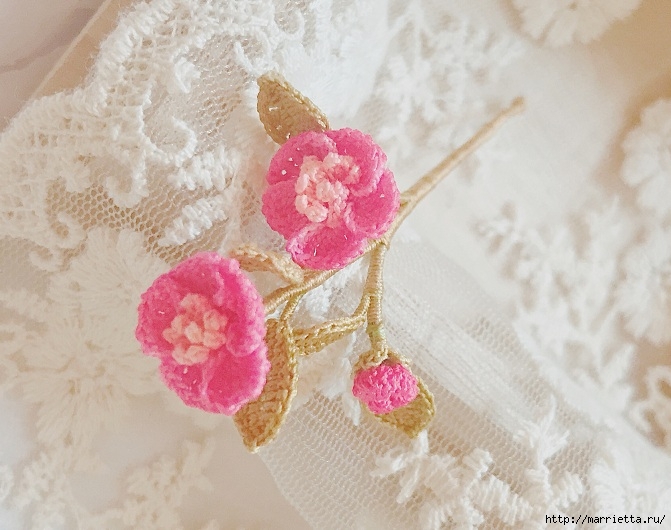 Веточка цветущего шиповника крючком мастер класс