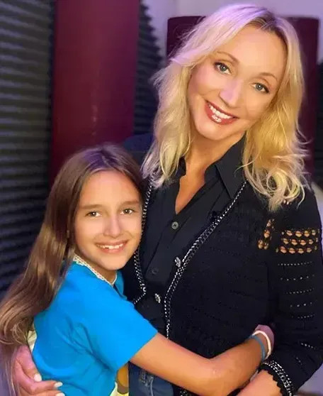 Платье с декольте и кабриолет: дочь Кристины Орбакайте отметила 14-летие в Майами ЗемцоваКлавдия, Орбакайте, Земцова, Клавдии, Кристины, бизнесмена, дочери, также, родителямиКлавдия, живёт, мужем, Единственной, учится, обычной, свободно, американской, школе, рассказывала, говорит, языках