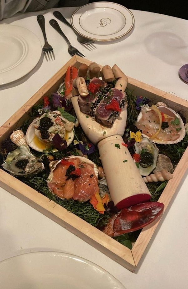 Кормящая рука