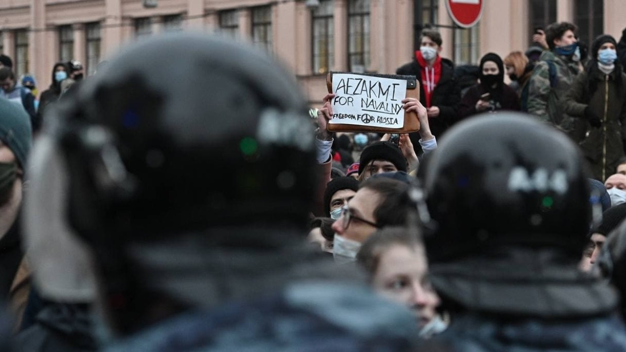 Названо число задержанных во время незаконного митинга в Санкт-Петербурге