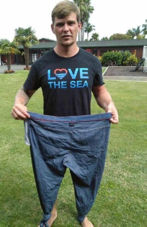 Джинсы спасли немцу жизнь в море 