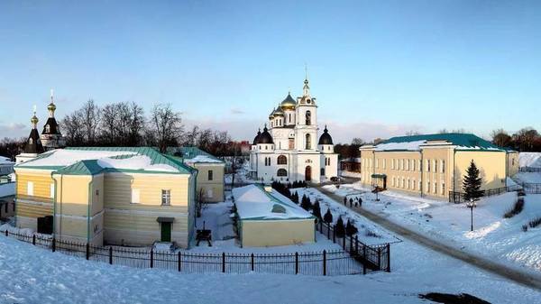 Пять самых красивых мест для зимней прогулки назвали в Подмосковье