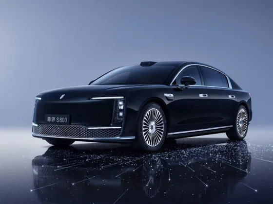 Так выглядит роскошь по-китайски. Представлен флагманский седан Maextro S800 за 140 тыс. долларов, способный утереть нос Mercedes-Maybach S-Class и Audi A8L Horch