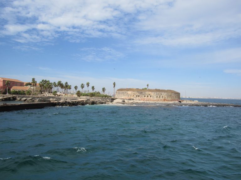 Остров Горе – главный рынок рабов на африканском побережье авиатур