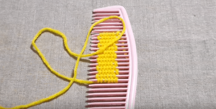 Объемный декор при помощи расчески: необычно, просто и красиво Объемный декор при помощи расчески: необычно, просто и красиво вящание на расческе,объеное вязание,рукоделие