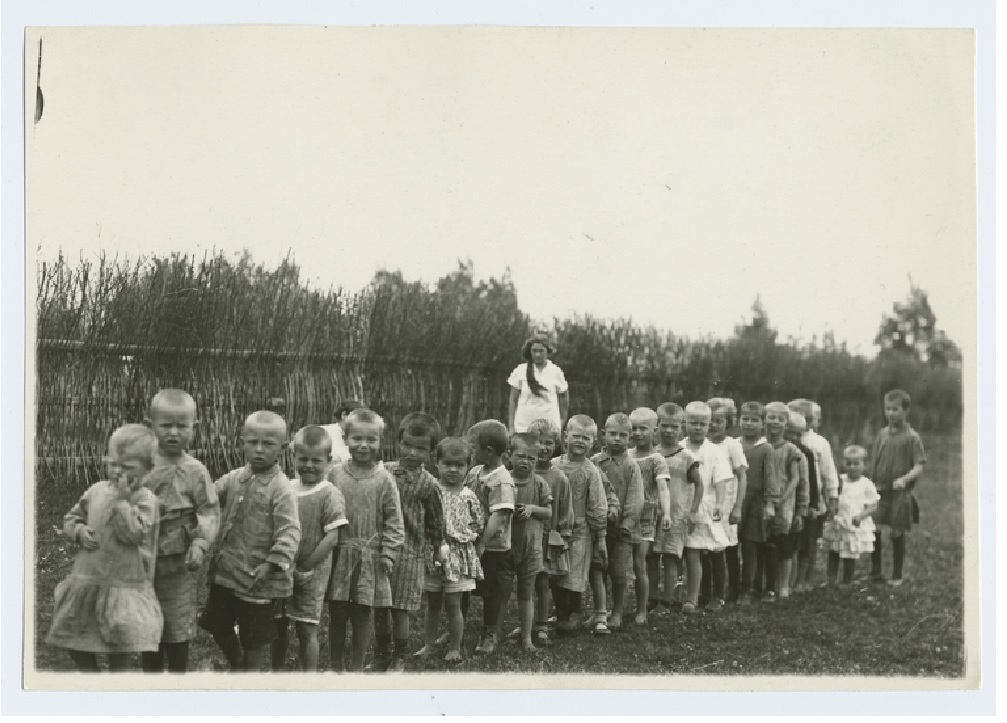 Первые года после. Детский дом 1918. Детские дома в годы войны. Послевоенные детские дома. Детский дом после войны.