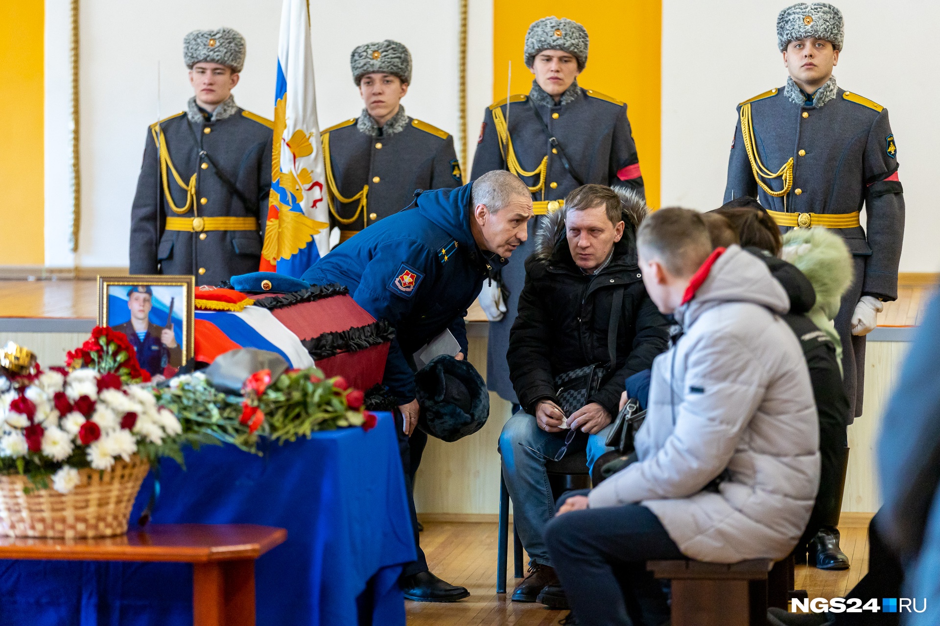 Красноярские погибают на украине. Похороны русских солдат. Похороны военнослужащего.