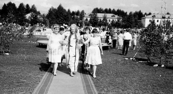 Размах и пульс жизни в глубинке СССР 50-тых , на примере городка Жигулевск Размах и пульс жизни в глубинке СССР 50-тых , на примере городка Жигулевск Война и мир