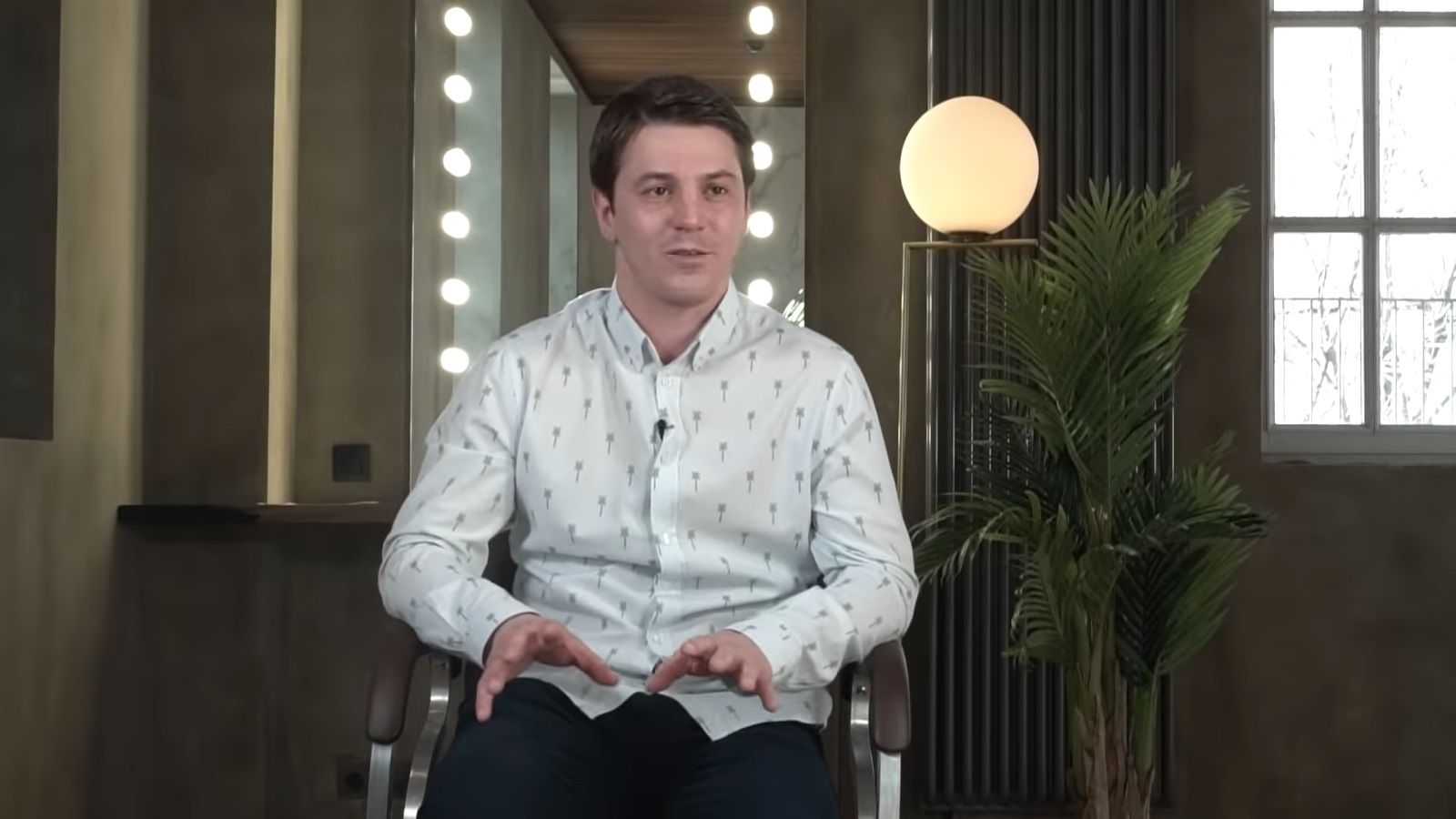 Папарацци запечатлели Гелу Месхи в компании новой возлюбленной