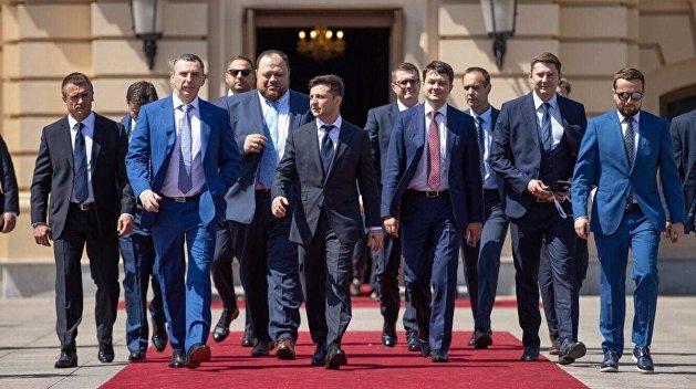 «Слуга народа» – предстартовые позиции. Зачем Коломойскому две партии в парламенте Украины
