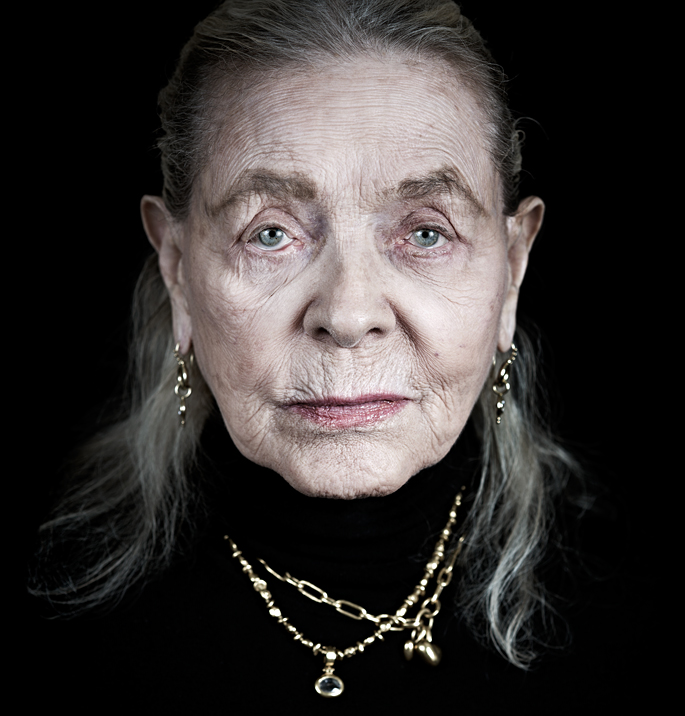 Portrait of Lauren Bacall by Andy Gotts 2012.jpg