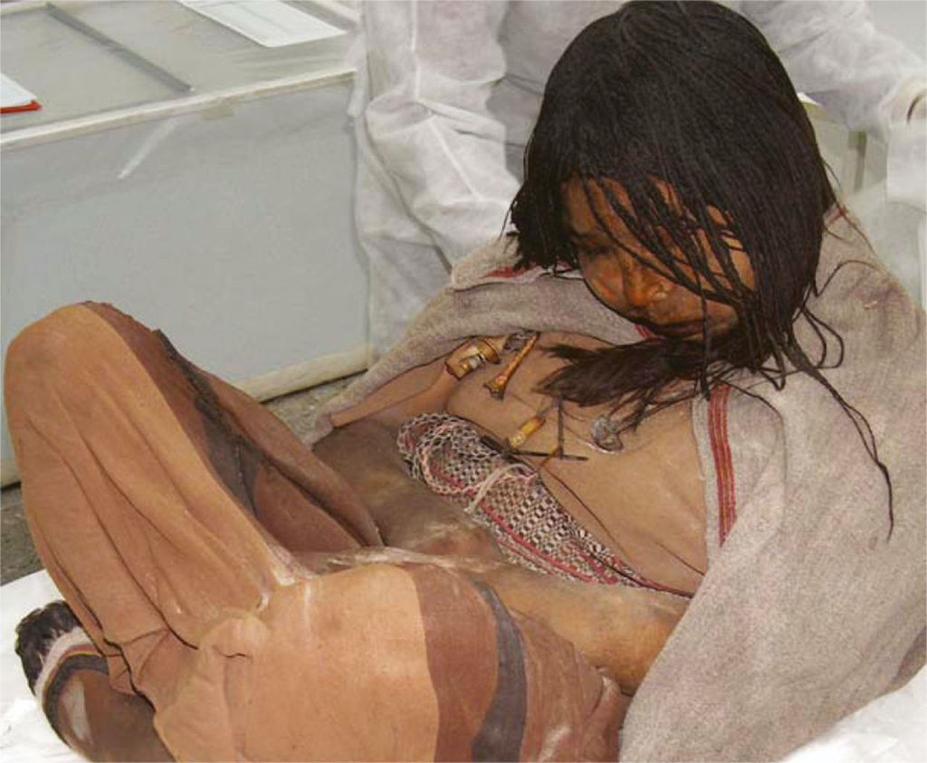 Llullaillaco_mummies_in_Salta_city_Argentina.jpg