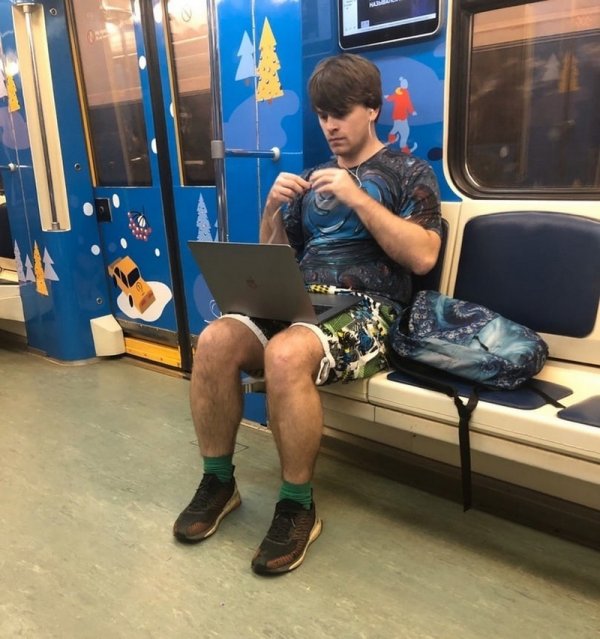 Модники и чудаки из метро