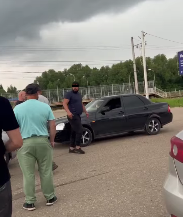 В Тверской области проводится проверка в отношении водителя, угрожавшего людям