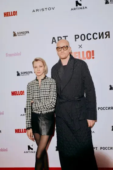 Филипп Киркоров, Дмитрий Песков и Татьяна Навка, Тимати с возлюбленной Валентиной Ивановой посетили ярмарку современного искусства 