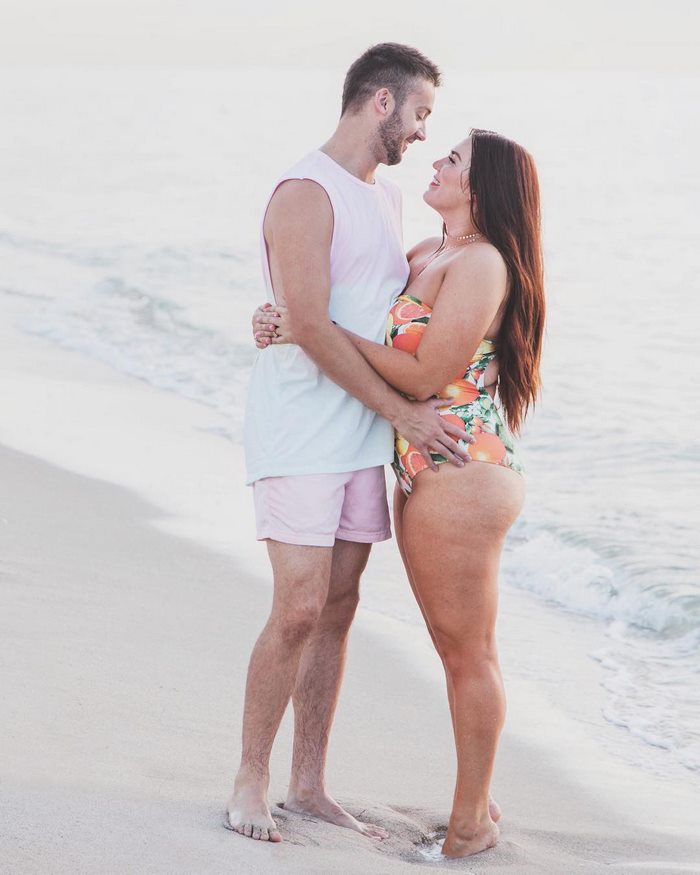 husband-message-curvy-wife-body-sarah-robbie-tripp-2