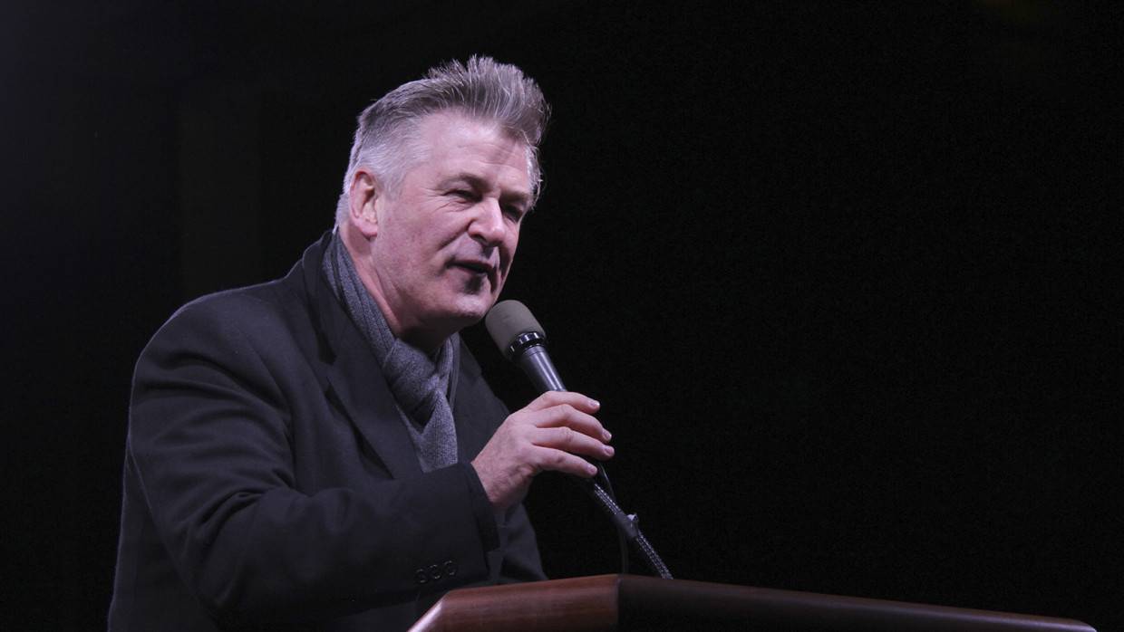 Один боевой патрон был в оружии, из которого Алек Болдуин случайно убил оператора