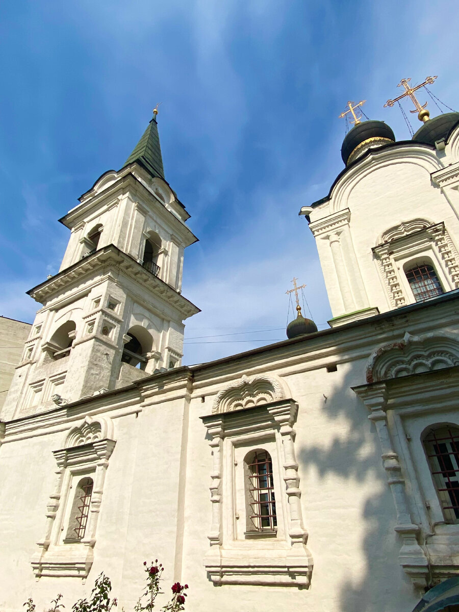 Церковь Владимира в Старых Садех построенная, в 1660-х годах, - памятник истории и культуры