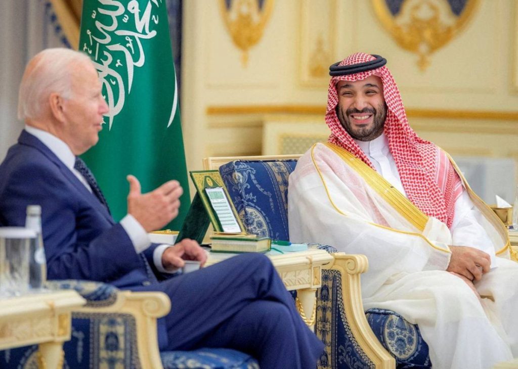 «Тур де фарс» Байдена на Ближнем Востоке и закат американского гегемонизма