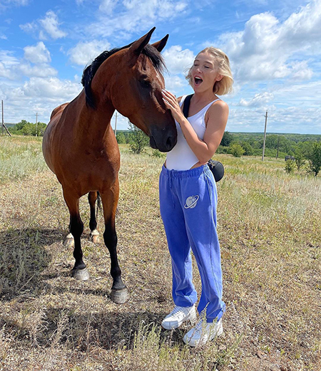 Звездный Instagram: много селфи и отпускных фотографий Хроника