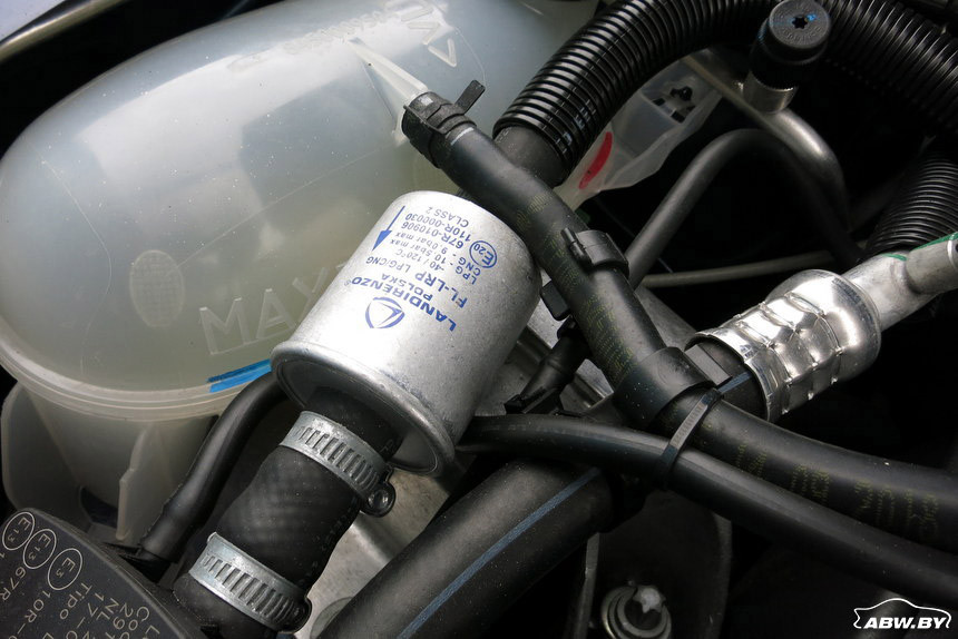 Поставить газ и слететь с гарантии. Как сделать "бюджетник" еще экономичнее? Поставить газ и слететь с гарантии. Как сделать "бюджетник" еще экономичнее? автомобили,автоновости,машины,ремонт,советы