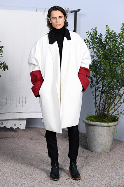 Неделя высокой моды в Париже: Кайя Гербер, Джиджи Хадид и Саша Лусс на показе Chanel Неделя высокой моды в Париже: Кайя Гербер, Джиджи Хадид и Саша Лусс на показе Chanel Новости моды