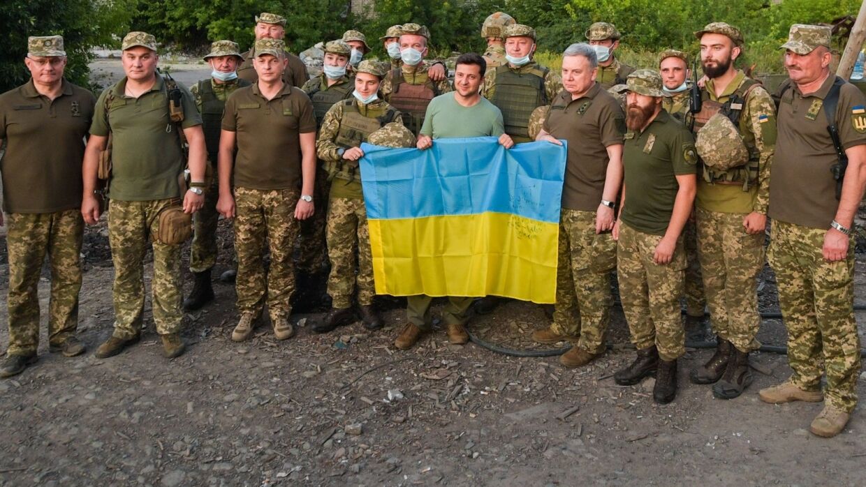 Донбасс сегодня: Зеленский «прогнулся» под радикалов, военная помощь США «сгорает» в ВСУ