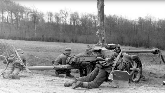 Послевоенная служба и боевое применение трофейных немецких 75–128-мм противотанковых орудий Послевоенная служба и боевое применение трофейных немецких 75–128-мм противотанковых орудий оружие