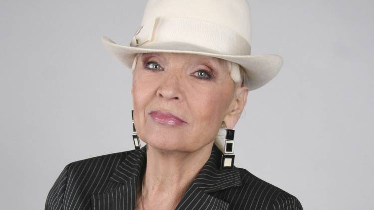 Вдова Караченцова предположила, что Светличная ушла из дома умирать Вдова Караченцова предположила, что Светличная ушла из дома умирать Шоу-бизнес