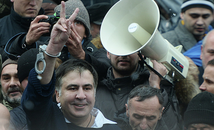 Саакашвили: СБУ и МВД готовы сдать Порошенко