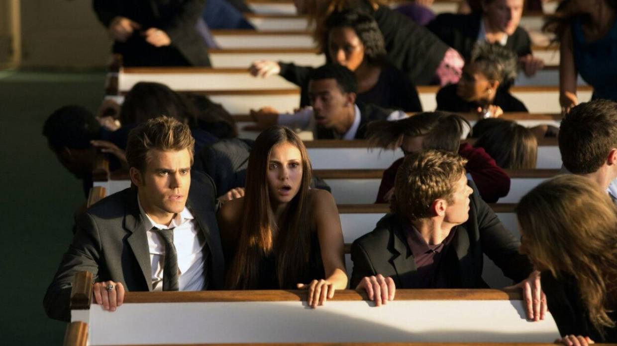 Актриса из телесериала «Дневники вампира» готовит сюрприз Шоу-бизнес