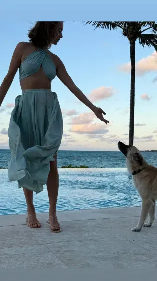 Бывшая возлюбленная Данилы Козловского отдыхает с их дочерью на райских островах после, ЗуеваОльга, Данилы, Козловского, недавно, актёр, Козловский, Бывшая, дискредитации, появился, время, долгое, впервые, этого, После, Вооружённых, актёра, экстремизме, Малого, обвинял