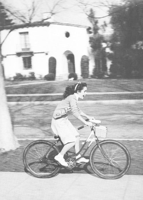 Она же, но помоложе велосипеды, звезды, интересное, фото