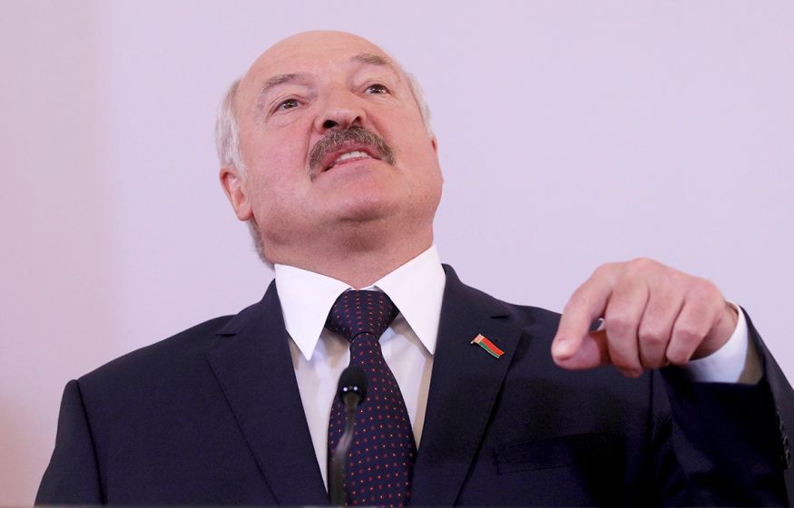Лукашенко отказался обсуждать с белорусами вступление в войну