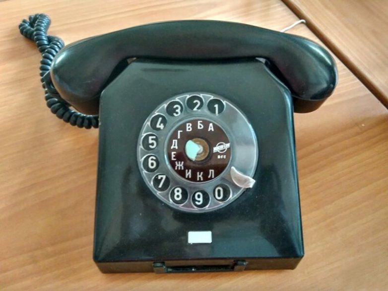 Телефонные аппараты из СССР Телефонные аппараты из СССР