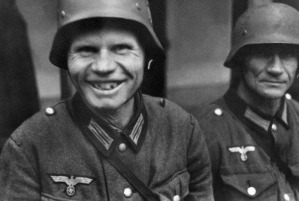 Россия "ужасная страна", по отношении к немцам, французам и шведам....