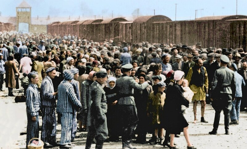 Фото Освенцима в цвете: так еще страшнее своих, чтобы, сразу, нашла, фотографии, лагеря, ктото, работы, который, Аушвице, снимки, альбом, альбоме, семьи, альбома, вдруг, отправили, каждый, которые, освобождения