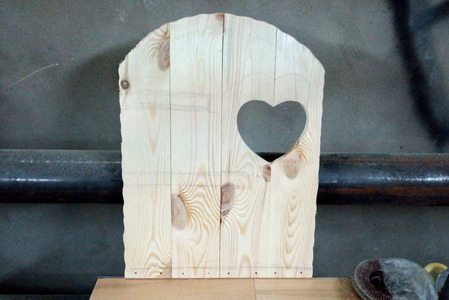 Сделал полочку из дерева в подарок Сделал полочку из дерева в подарок самоделкин