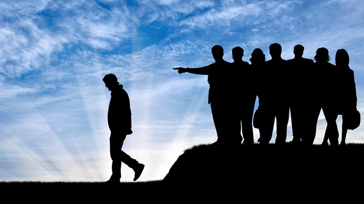 ПРОНЬКО: ПОРА ЛИШАТЬ ГРАЖДАНСТВА ПРЕДАТЕЛЕЙ – ОТ ХАМАТОВОЙ ДО АКУНИНА