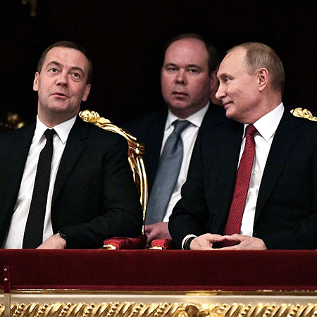 Щелкунчик и мышиный король: Владимир Путин сводил друзей на балет Щелкунчик и мышиный король: Владимир Путин сводил друзей на балет новости